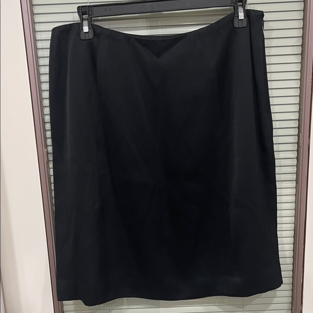 OLD NAVY CLASSIC BLACK A-LINE SOFT TRIACETATE SATIN SIDE ZIPPER SKIRT SIZE 14